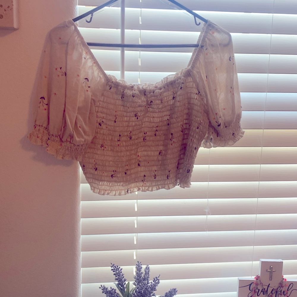 Cream top with pink flowers L